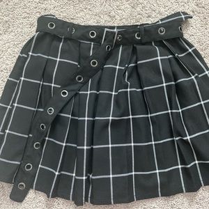 Black and white plaid skirt with belt
